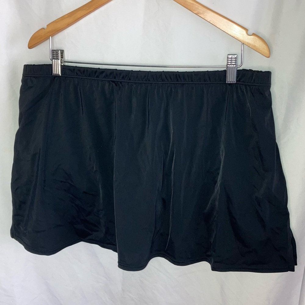 Avenue Black Swim Skort - Size 18